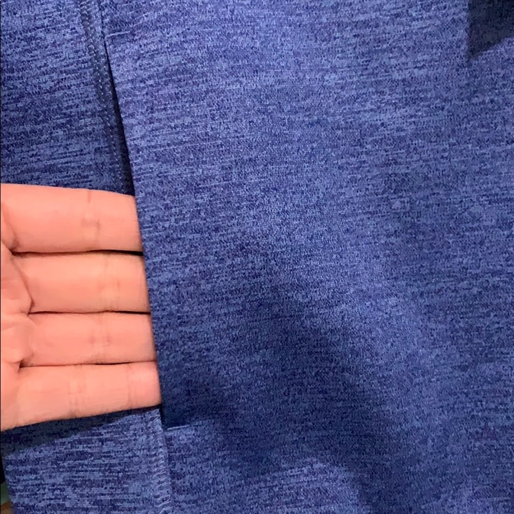 Crown & Ivy Fleece - Picture 5 of 6